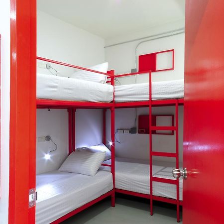בנגקוק Jellybean Ezy Hostel Sathorn מראה חיצוני תמונה