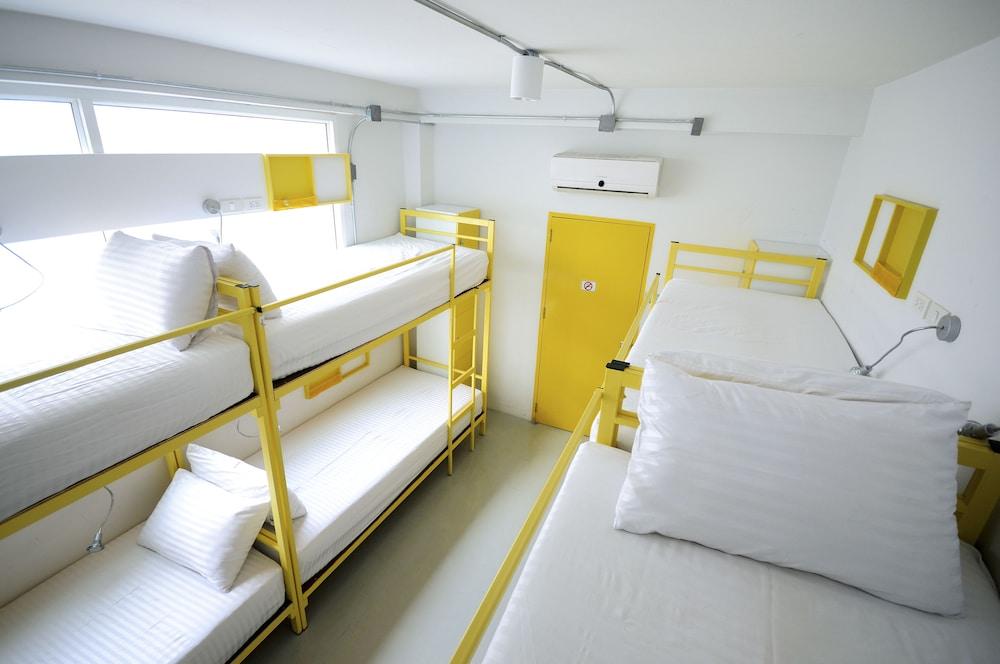 בנגקוק Jellybean Ezy Hostel Sathorn מראה חיצוני תמונה